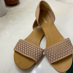 8.5 slip on shoes